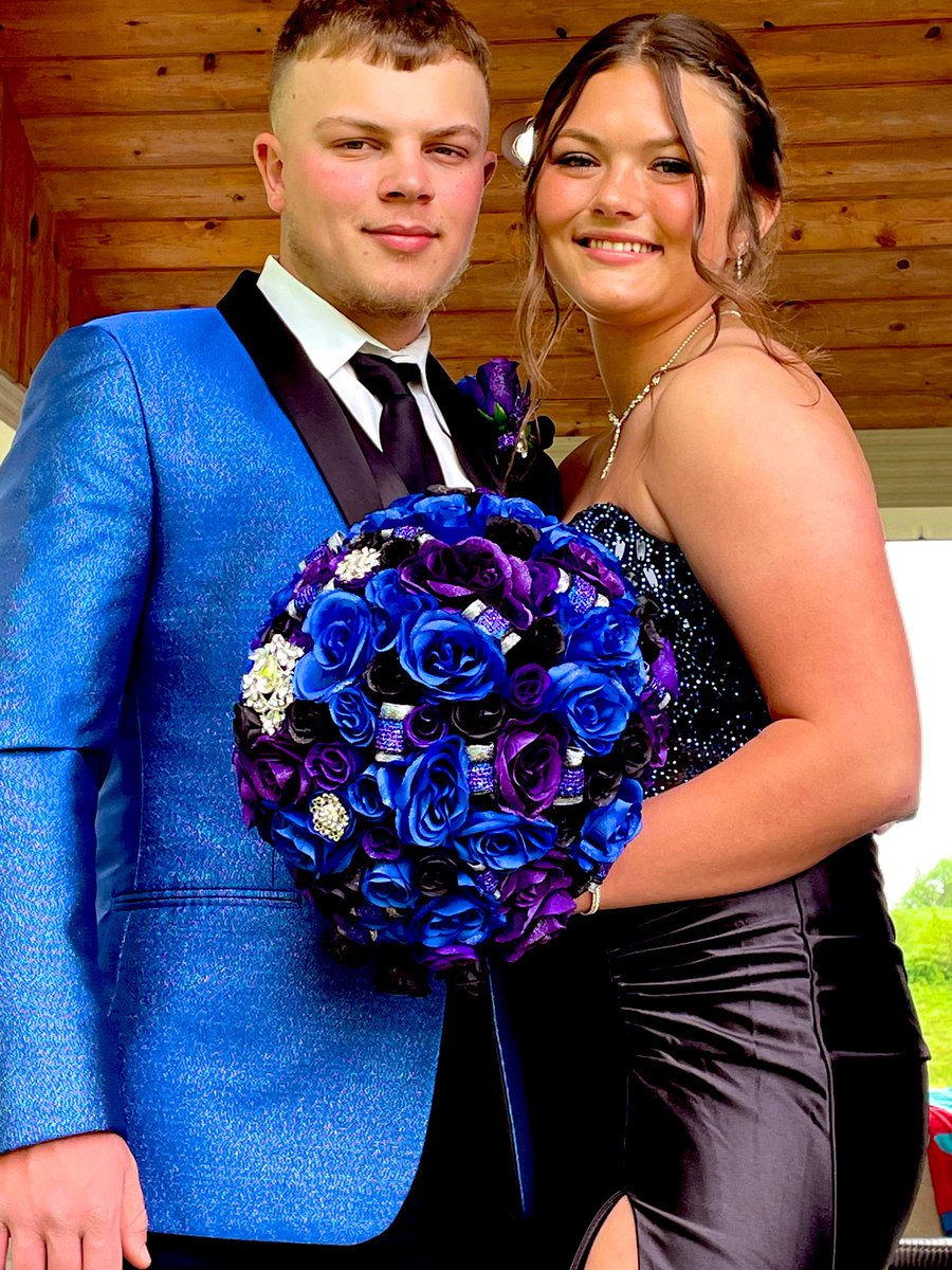 Shan_Z22's tweet photo. Junior Prom for Bryant &amp; Mac! Such beautiful people! Be safe have fun and know you are so loved. Prom 2025 💙🖤 https://t.co/q53GyIRYc7