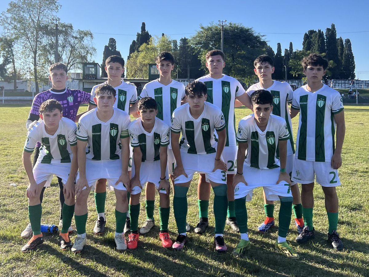 #Sub17
¡𝐆𝐚𝐧𝐨́ 𝐔𝐧𝐢𝐯𝐞𝐫𝐬𝐚𝐥!

📌 Universal 4 - Tito Borjas 0

⚽️ Mateo Martínez x2, Bautista Núñez y Gabriel Machin