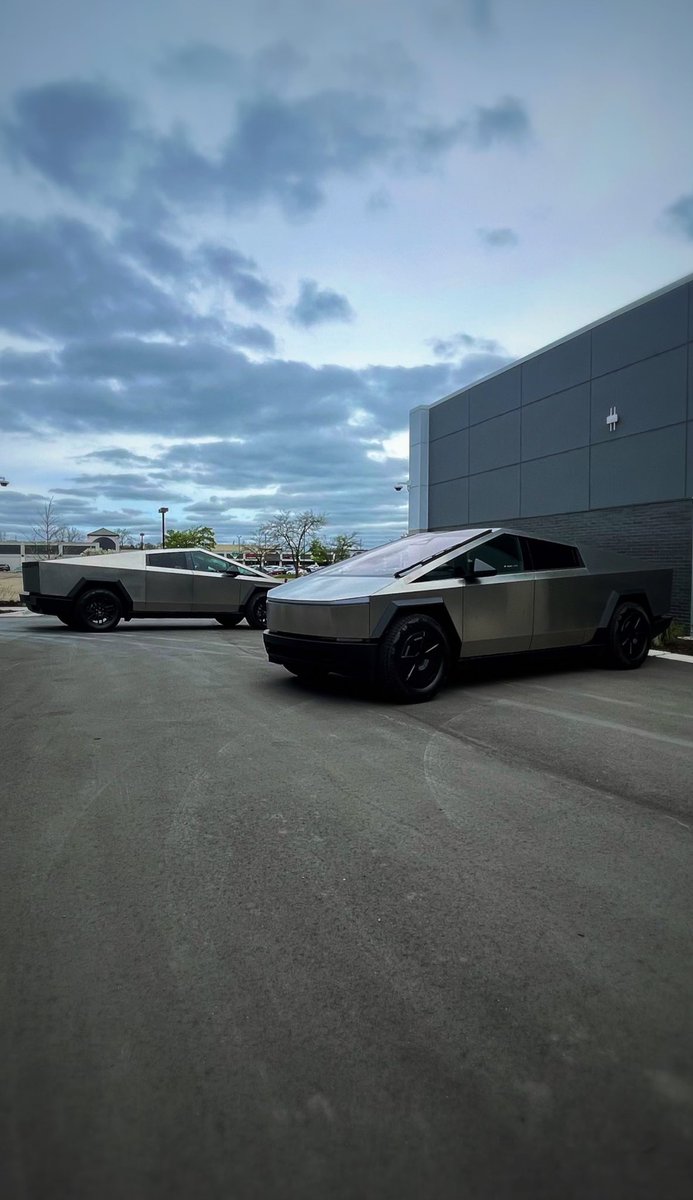arjun_nal's tweet photo. Pushing the limits of engineering. ⚡️#TESLA #CYBERTRUCK https://t.co/mSUiHno8GG