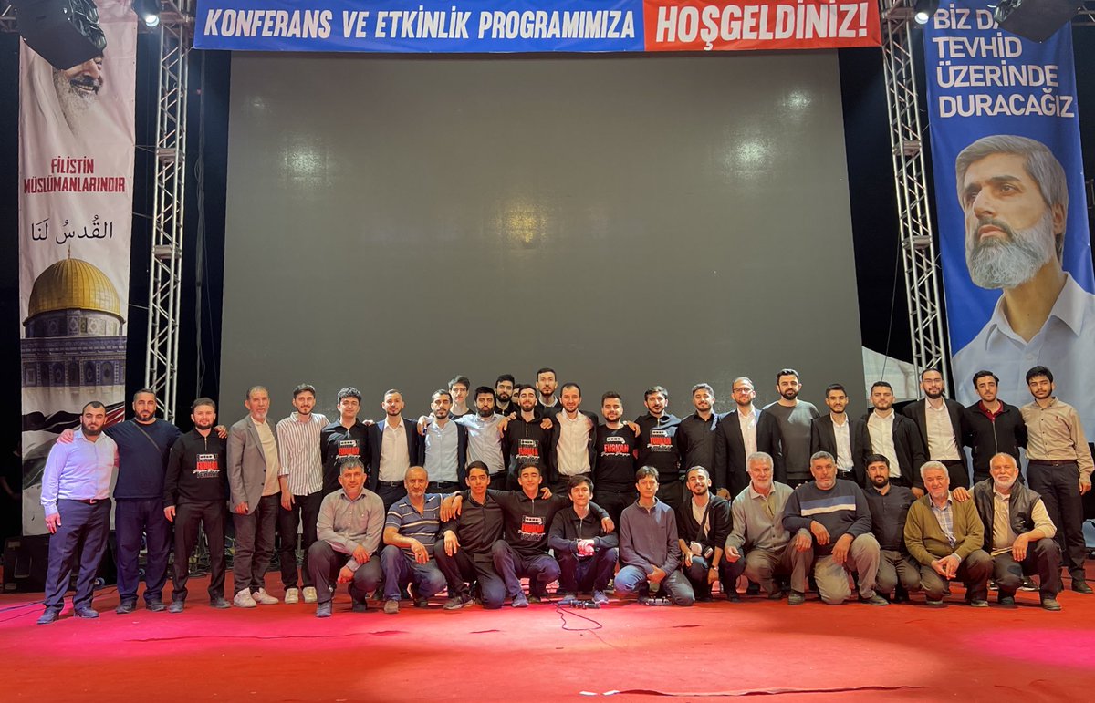 oncunesilpro's tweet photo. Bu gece biz🤲

#AdanadaBüyükBuluşma https://t.co/qxTYp5Nv57