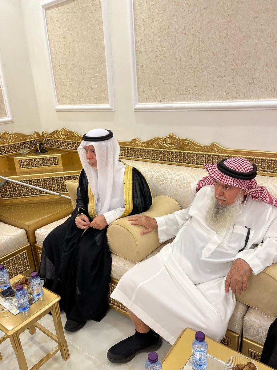 alatawelah1's tweet photo. #الأطاولة
يطيب لنا أن نتقدم بالتهنئة القلبية للأستاذ/ ناجم بن محمد بن ناجم الشريف بمناسبة عقد قرانه على كريمة المرحوم / عبدالله بن غرسان بن سعد ال بخروش بالمدينة المنوره ،
بارك الله لهما وبارك عليهما وجمع بينهما في خير والتهنئة موصولة للأسرتين الكريمتين ،، ودامت الأفراح. https://t.co/4i9Vwvf4lH