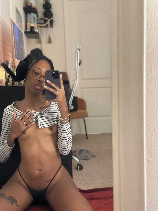 Watch Princess. ✿'s leaked NSFW photo on TwXstars