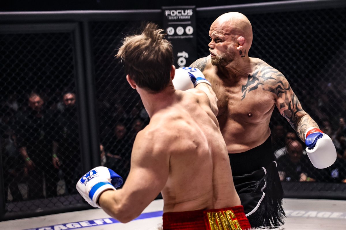 Kuvasatoa Ice Cage 4 otteluillasta: