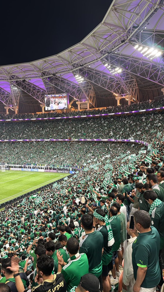 lIRayll's tweet photo. عشت اجمل يوم في حياتي الف الف مبروك للامه الاهلاوية ليلة للتاريخ 💚💚💚💚💚💚 https://t.co/g19d1BSpXs