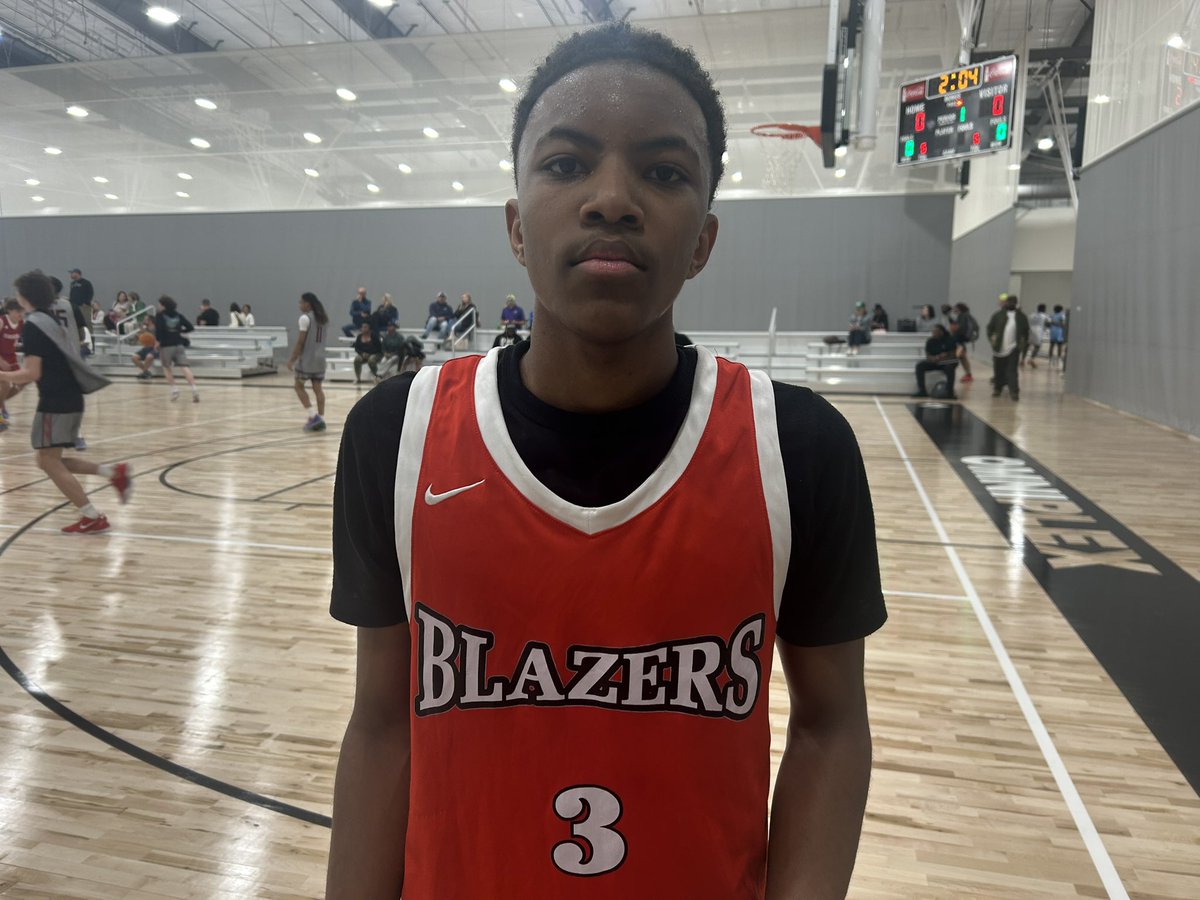 HoopSeenAL's tweet photo. Donovan Smith (@iamdonovansmith) | Ballin Blazers 17U | is a shifty combo guard with deep range. He rained in numerous 3s off the bounce and off of ball screens. He made 7 3’s and finished with 22 points. #Bamacup https://t.co/N6PvcFx09V