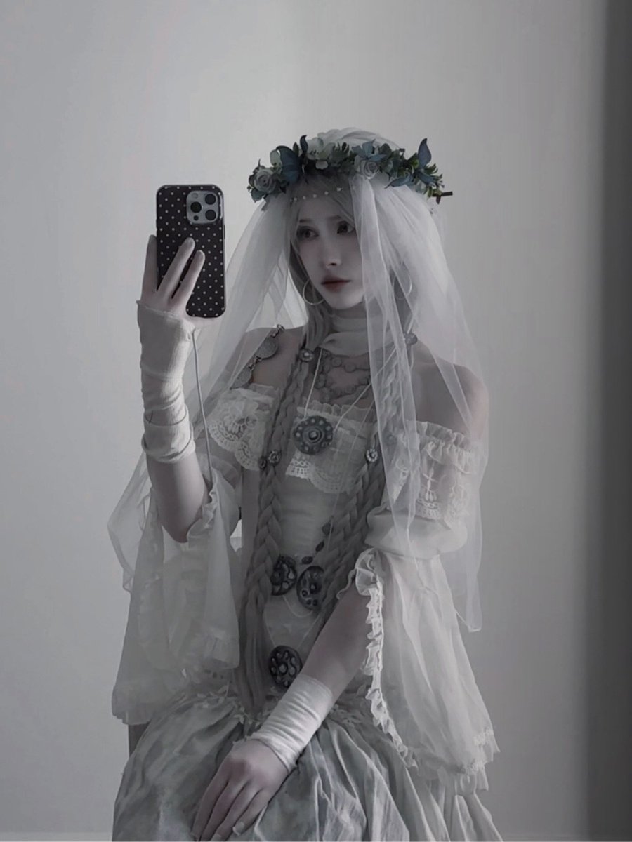 my attempt at the new elden ring nightreign girl 🕊️