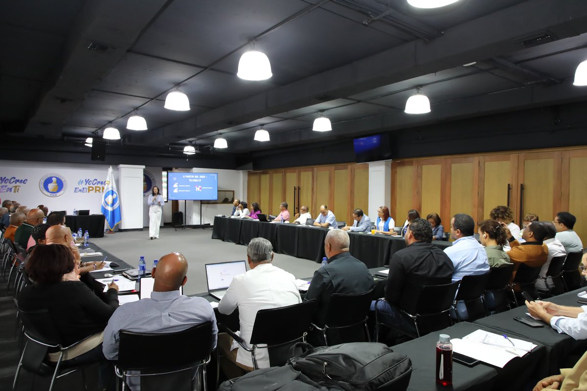 La educación política fortalece nuestras instituciones 📚⚖️ y nuestros miembros continuaron su formación en el Módulo 2 del Diplomado en Administración Electoral, impartido por el IESPEC de la <a href="/juntacentral/">JCE</a>.

Apostamos a la formación #PorUnMañanaCompartido 👍