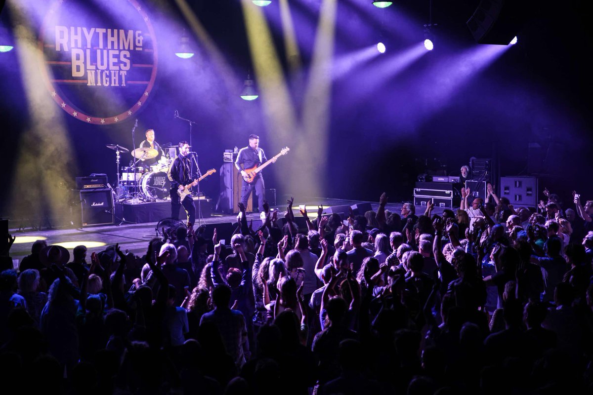 Laurence Jones (@laurencemusic) on Twitter photo WOW LIVING THE DREAM IN THE NETHERLANDS. 3 amazing shows so far. It just gets bigger and better every year here. Thanks for all your love and support. ❤️ LJ ⚡️⚡️⚡️#thenetherlands #thankyou
📷 Mark Haak
<a href="/Fender/">Fender</a> <a href="/marshallamps/">Marshall Amps</a> <a href="/BluesMagazine/">Blues Magazine</a> WOW LIVING THE DREAM IN THE NETHERLANDS. 3 amazing shows so far. It just gets bigger and better every year here. Thanks for all your love and support. ❤️ LJ ⚡️⚡️⚡️#thenetherlands #thankyou
📷 Mark Haak
<a href="/Fender/">Fender</a> <a href="/marshallamps/">Marshall Amps</a> <a href="/BluesMagazine/">Blues Magazine</a>