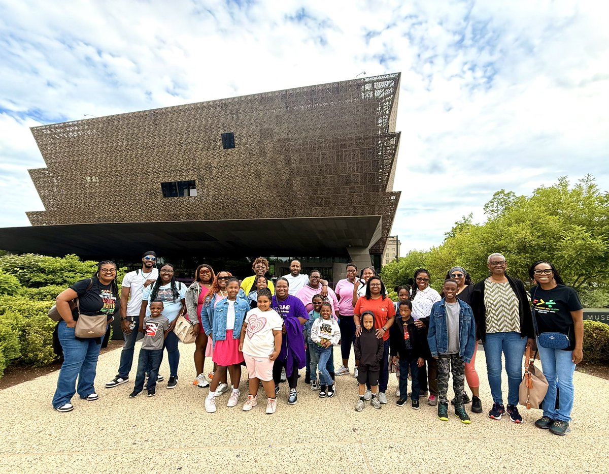 We had an awesome Family Field Trip!!!! Thank you for joining us today to the National Museum of African American History and Culture.  We had a great time learning about history and enjoying our students with their families. 🖤