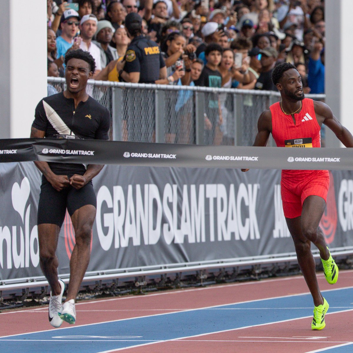 PB + World Lead = Statement

Jacory Patterson blazes to a 43.98 win in the men’s 400m — his fastest ever and the fastest in the world this year. 🔥 

#GSTMiami