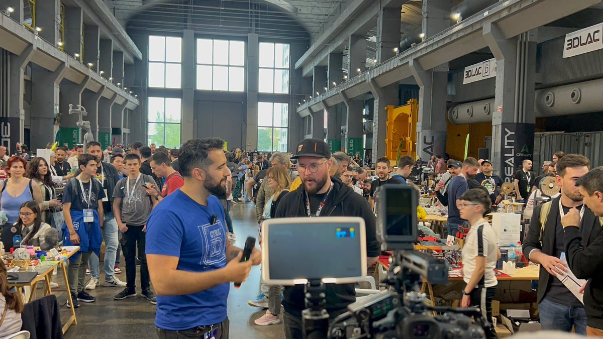 josefprusa's tweet image. Thank you @3DPrinterParty and @Control_3D for having me! It really felt like a family far away from home 🧡💚 See you next year!