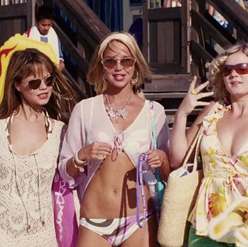 modelesquethin's tweet photo. This scene in Aquamarine was where it all began. She was the worst but loved her body https://t.co/cBtSQIcYmQ