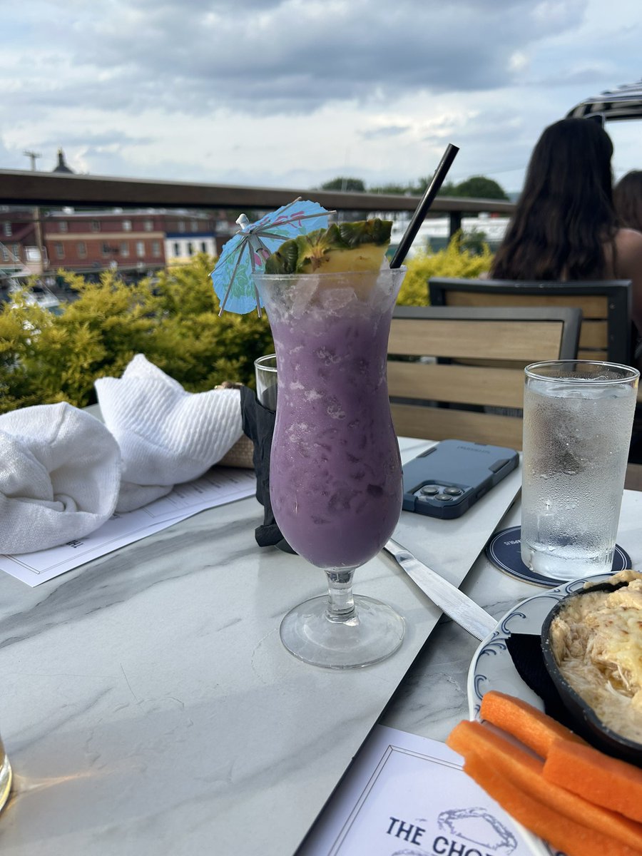 JohnsonWales11's tweet photo. Wife got the purplest drink of all time https://t.co/CVVtvw4CRz