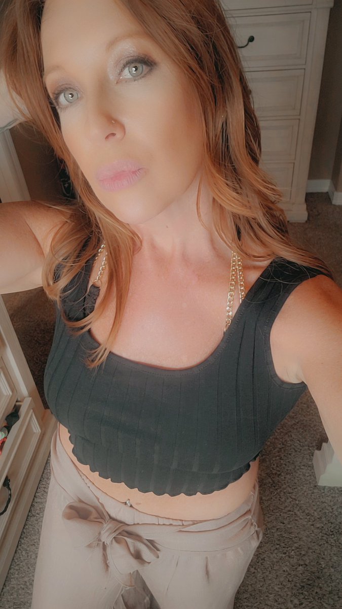 FayeMginger's tweet image. All things are possible with Redhair and mascara!!! #poolpartytime #favoriteredhead 🍷🌞👙