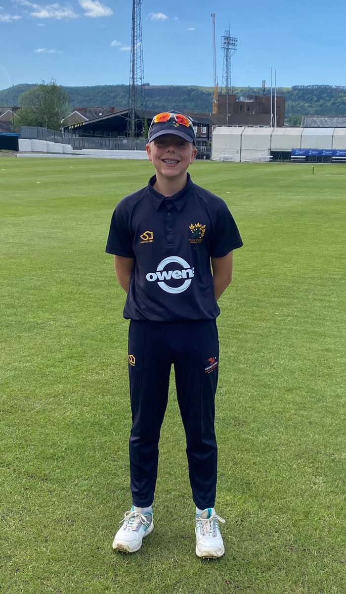 DafenCCJnr's tweet photo. Top effort today Max Thorne, opening the bowling for @DafenWelfareCC 2nds at age 11👏🏼👏🏼👏🏼

Hope you enjoyed your day Max!!
The club is very proud of your efforts!!
#Proudclub #Jnrs https://t.co/tEc8tIAPrm