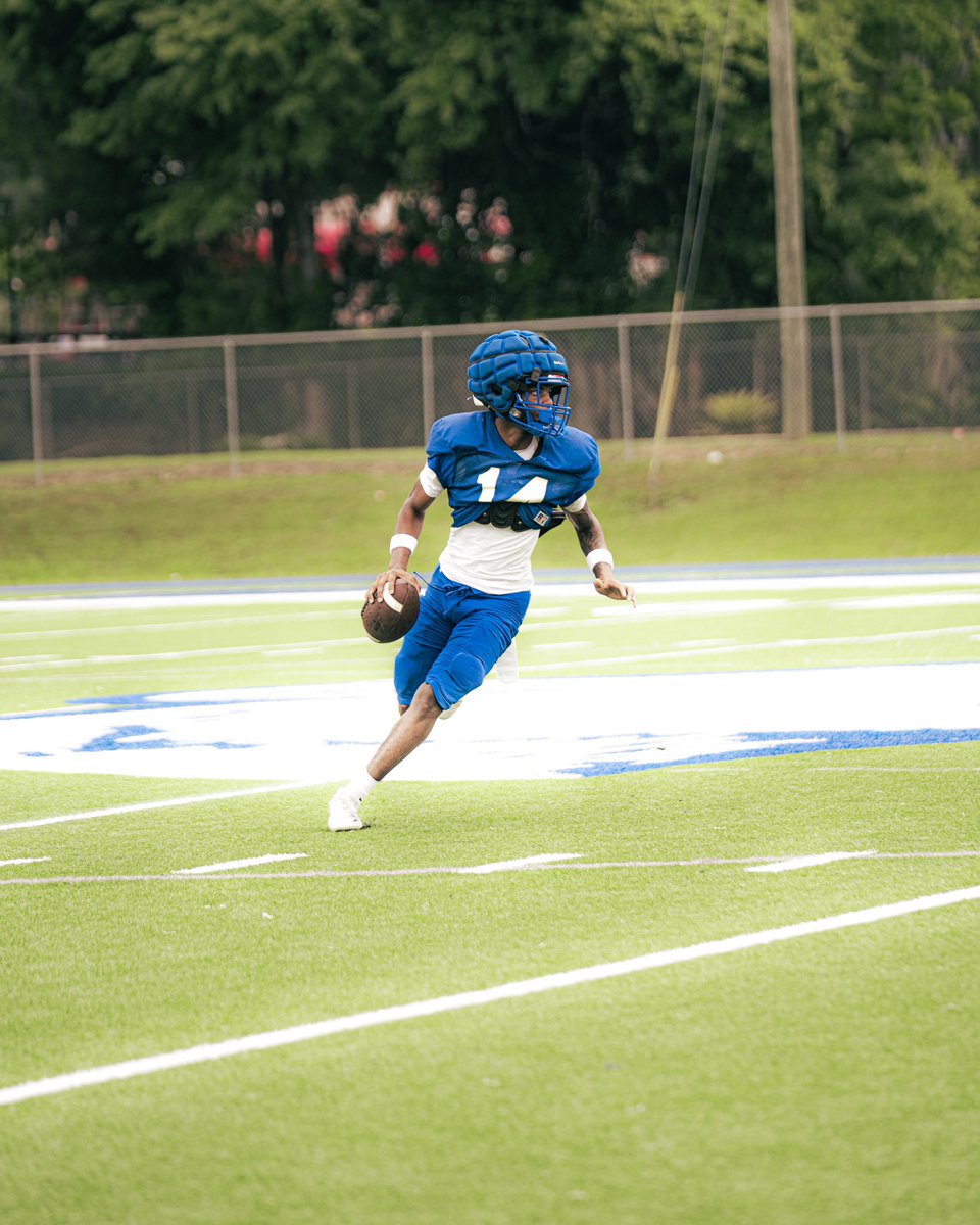 itsLJM6's tweet image. 1st spring scrimmage at the G! I’m an athlete I can do it all. @harrison2121 @CoachHolston @ApgCougarsFB @PrepRedzoneFL
