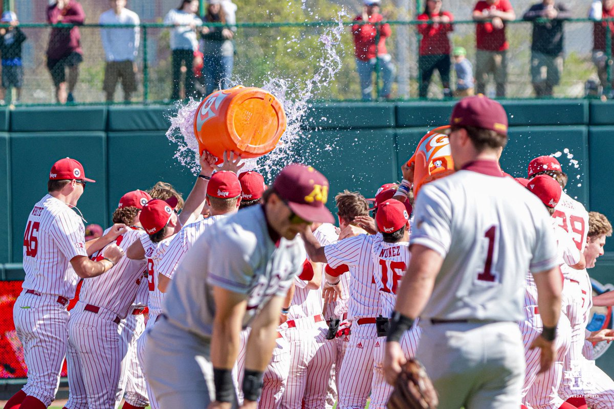 All the emotions for <a href="/BolinRobby/">Robby Bolin</a> 🔥

#Huskers | <a href="/HuskerBaseball/">Nebraska Baseball</a>