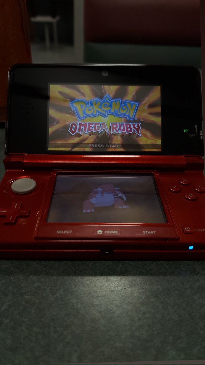 MetaZesh's tweet image. Went out and bought a 3ds and now playing omega ruby for the first time \(*-*)/