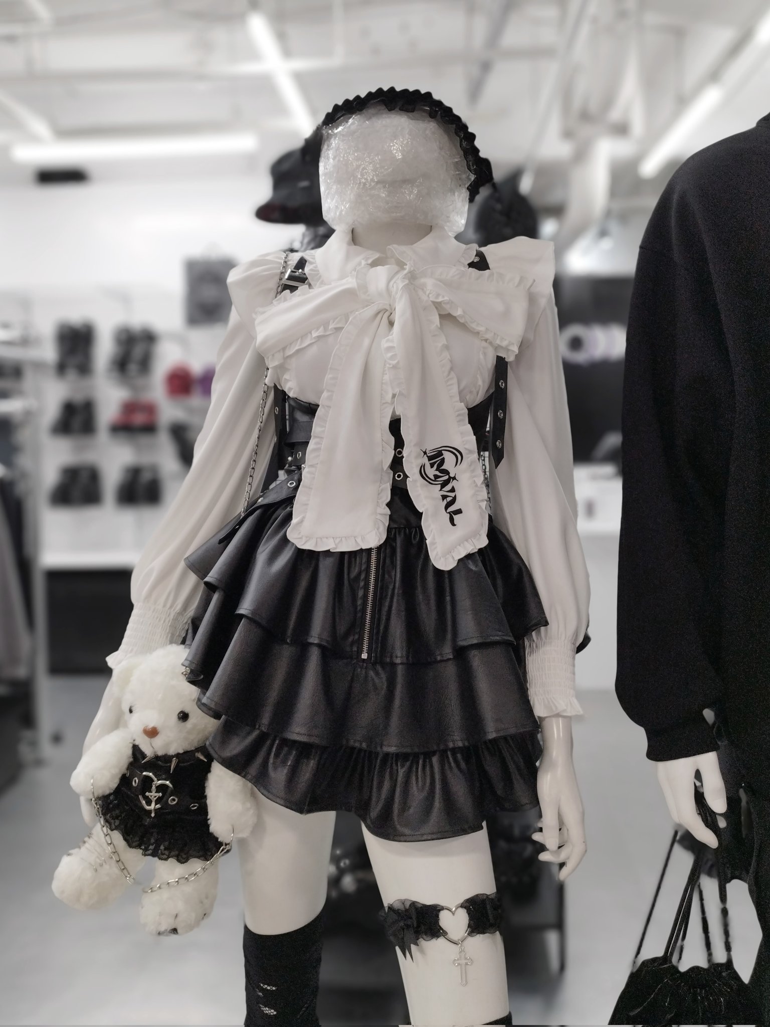 Choco Closet様♡ありがとうございます♡ シンプルだけど圧倒的。 モノトーンの誘惑で、誰よりも印象的に