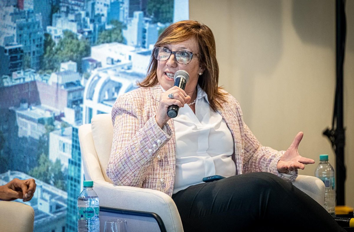 🧶Desde la Secretaría de Cuidados y Discapacidad participamos del 🕊️V Foro Mundial de Ciudades y Territorios de Paz organizado por la Intendencia de Montevideo. 🙌 Intercambiar experiencias entre países y ciudades es clave para desarrollar sistemas de cuidado .