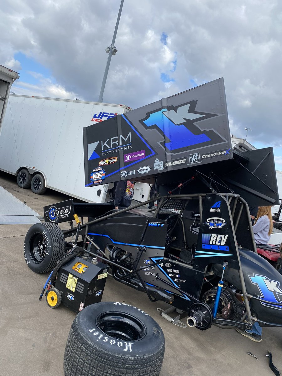 knoxvilleraces's tweet image. Kelby Watt had to go through the B Main last week to make the show, but then drove from 20th to 11th in the A Main. He was at Eldora last night to race with the Outlaws and super trucked it back 8 hours to be here for tonight! The kid from Grimes, IA has a heavy right foot and is…