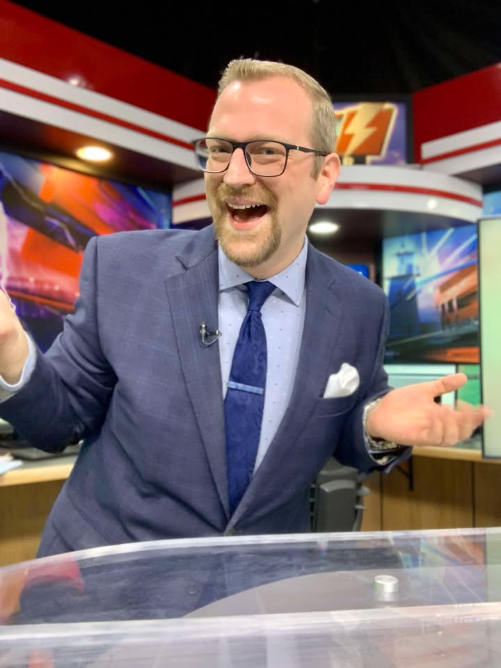 WasilenkoAlex's tweet photo. SURPRISE! 🙃 It's-a-me! Your weekday morning meteorologist working a Saturday evening. I will see you all on #ABC22 News at 6/11 PM and on #FOX44 News at 10 PM. 📺😁

@WVNYWFFF https://t.co/KWT79ciG4E