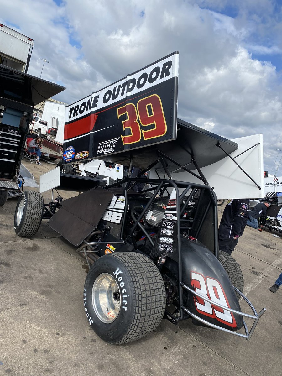 It’s a new look for <a href="/LyntonJeffrey/">Lynton Jeffrey</a> this year driving the Trone 39. After electing to start at the tail of the A Main last week, he managed to claw from a 24th to a 14th place finish to be the night’s Hard Charger!
#KnoxvilleChampionshipSeries