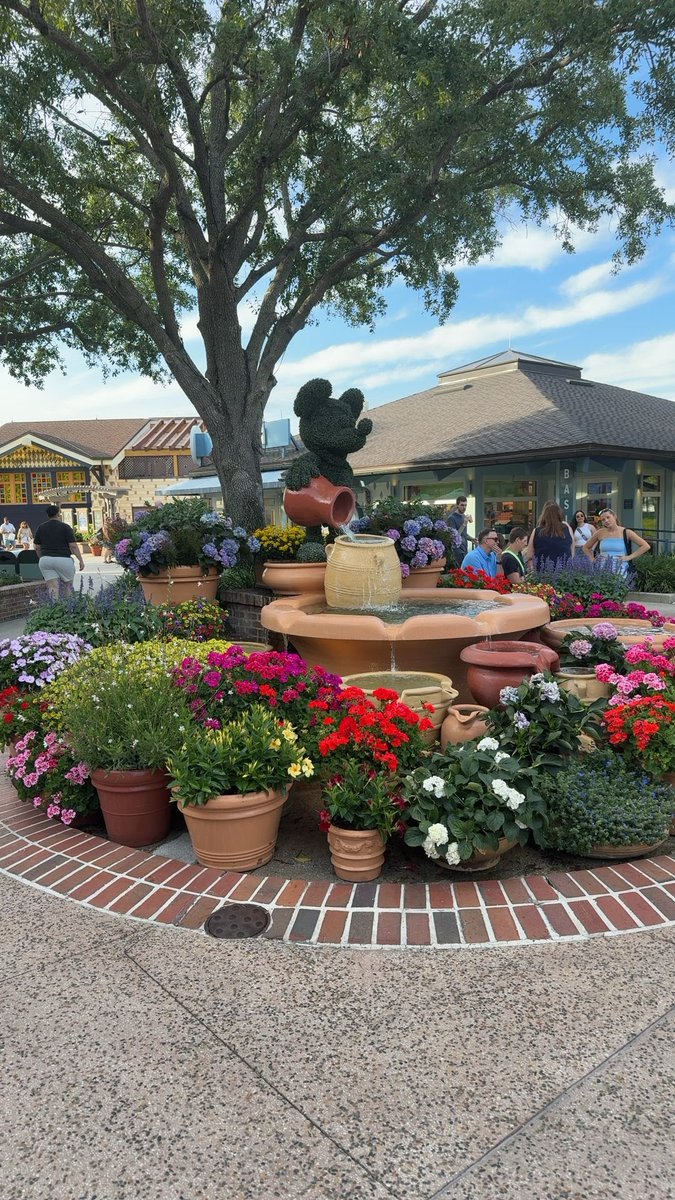 Hoth315 found #cubiecoin in a White vault at this location! Join me playing #cubieverse, It's awesome!   #3043741