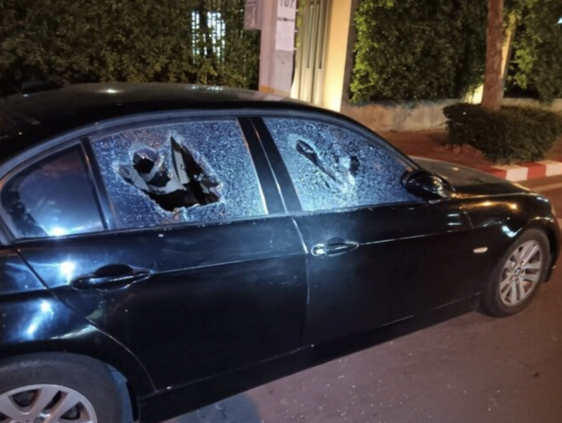 BOHP's tweet image. バンコクで駐車中のBMW 320i(E90)が襲撃される | BMWおたっきーず！Blog - BMW総合情報ブログ bmw.jugem.jp/?eid=45511 #BMW #BMW320i #BMWE90