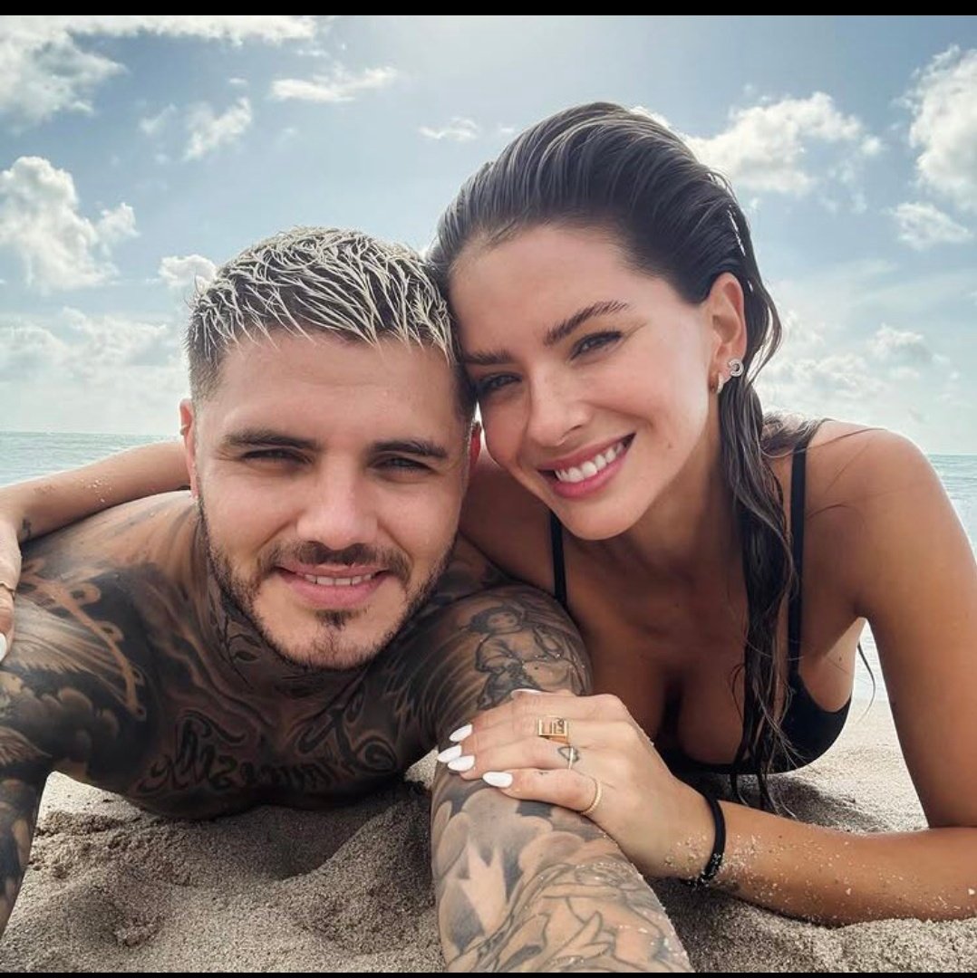 ana_o16121999's tweet photo. Una jeringa menos para la icardi 🤣🤣🤣 la china teniendo que taparle el tattoo me destroza el alma, siempre amante nunca esposa
#WandaGate https://t.co/B59CWljMFT