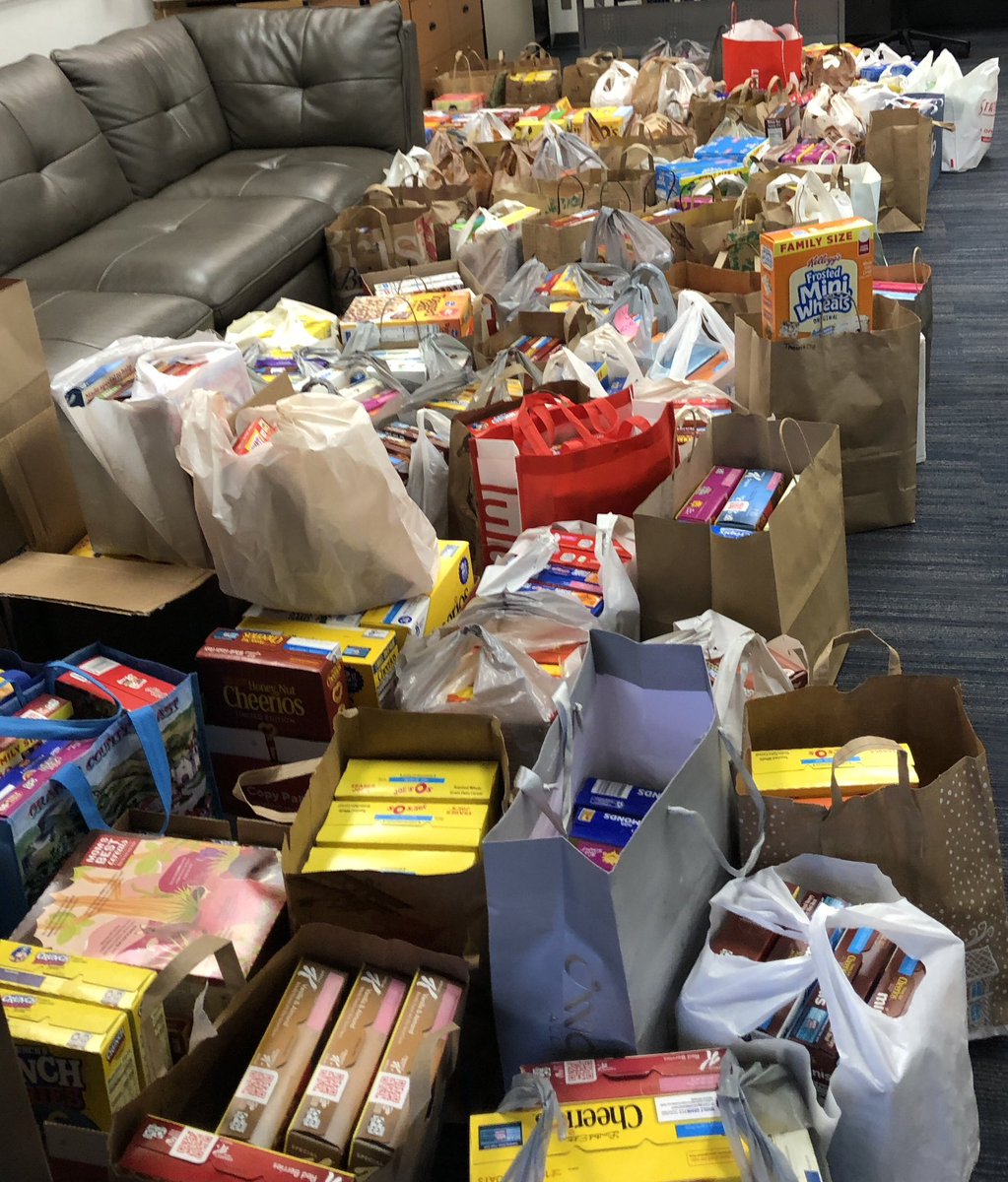 MUNSM's tweet image. Over 400 boxes of cereal collected—because ending hunger starts with small acts of kindness!
Huge thanks to everyone in our Model UN program who stepped up to support SDG 2: Zero Hunger and the Solano Food Pantry. #smchsmun #smchs #wearesm