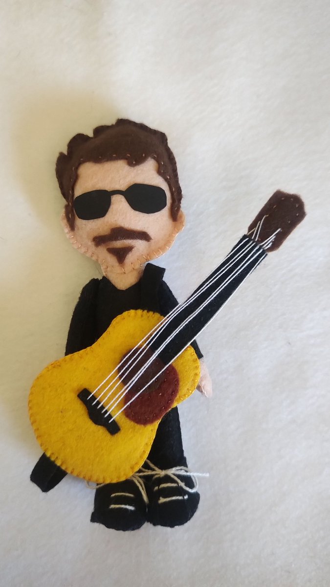 Amelia MK (@amelia_net) on Twitter photo Welcome to Brazil Jim Kerr, Charlie Burchill and Gordy Goudie from <a href="/simplemindscom/">Simple Minds</a>
Hope I can give you those gifts tomorrow! Welcome to Brazil Jim Kerr, Charlie Burchill and Gordy Goudie from <a href="/simplemindscom/">Simple Minds</a>
Hope I can give you those gifts tomorrow!