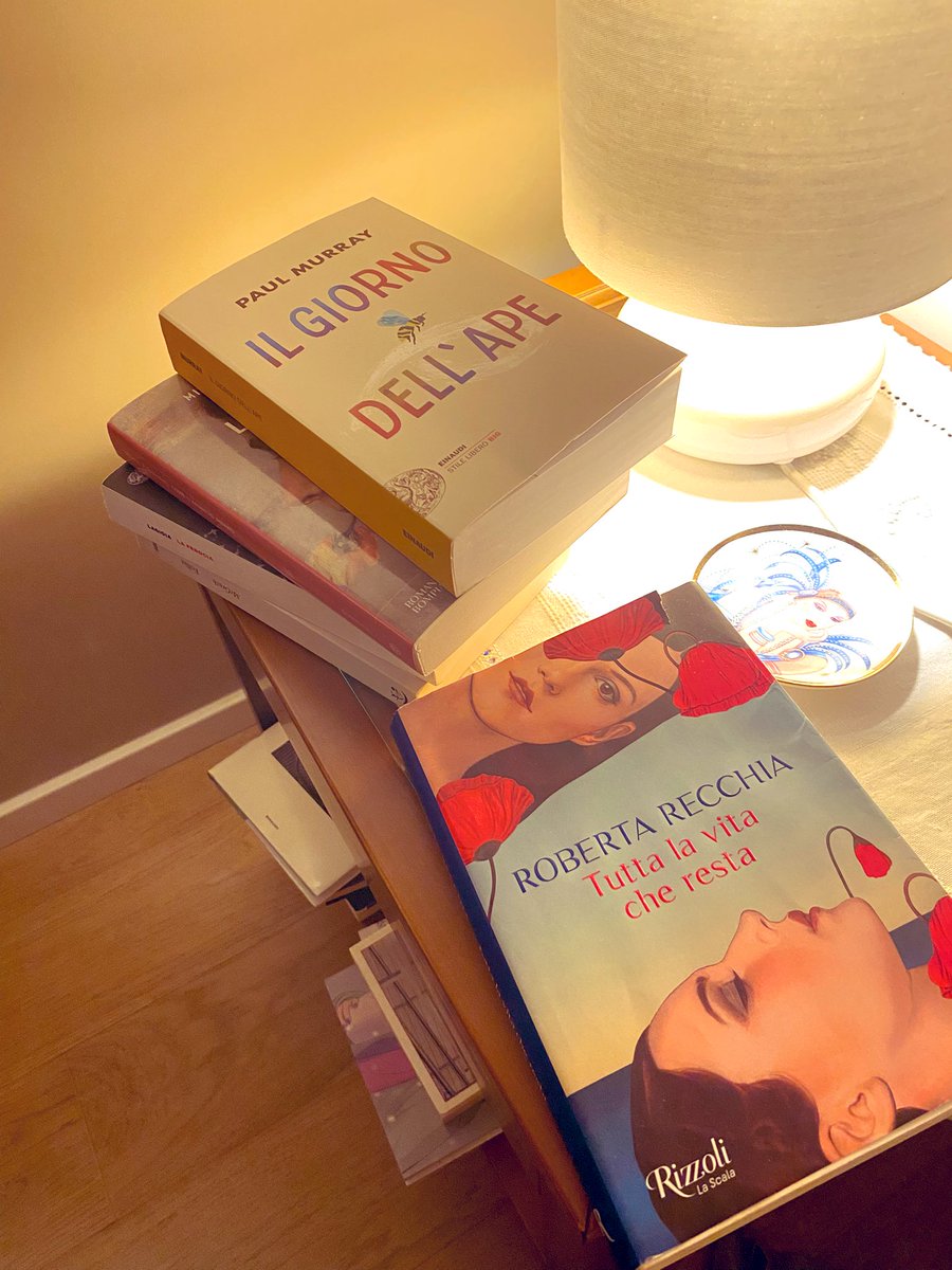 Mi hai scambiato per una libreria, sono solo un semplice comodino.