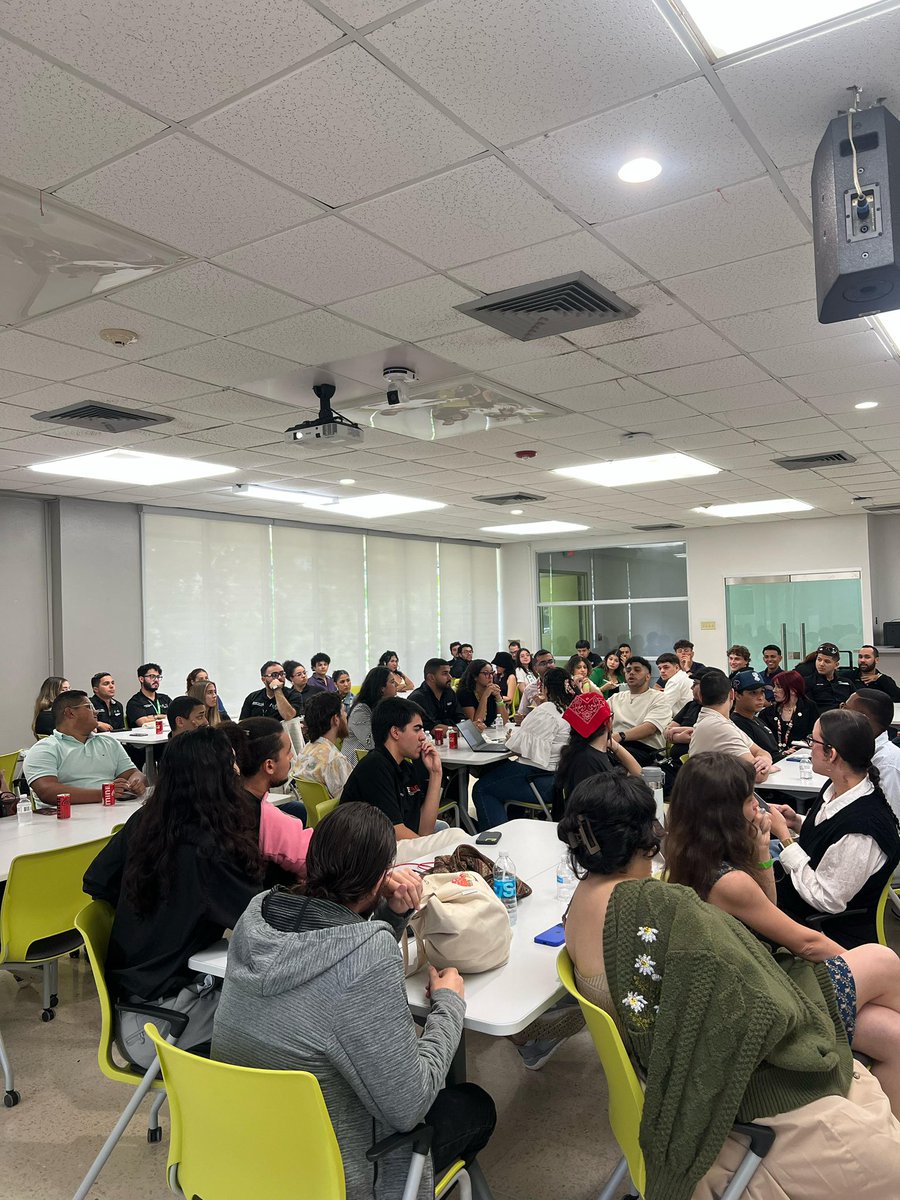 [AYER] Cumbre de Representantes Estudiantiles de la UPR - Foro de Candidatos a la Presidencia de la UPR

#UPR #RepresentaciónEstudiantilSistémica