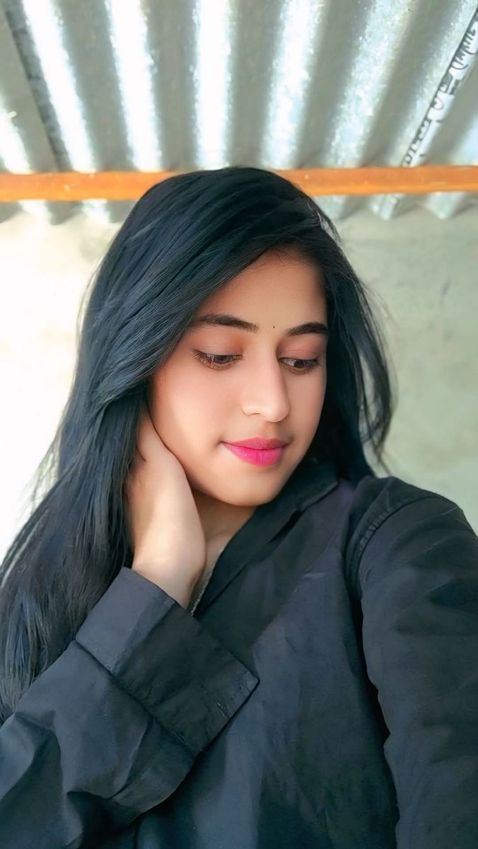 कैसी लग रही हूं...