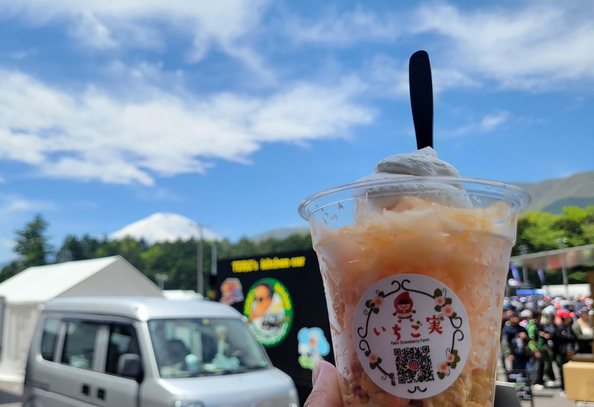 macofamR's tweet image. 3時間の耐久レース前にピットストップ
300も500も日産が勝つようにゲン担ぎ笑
ここの牛カツ絶品だった