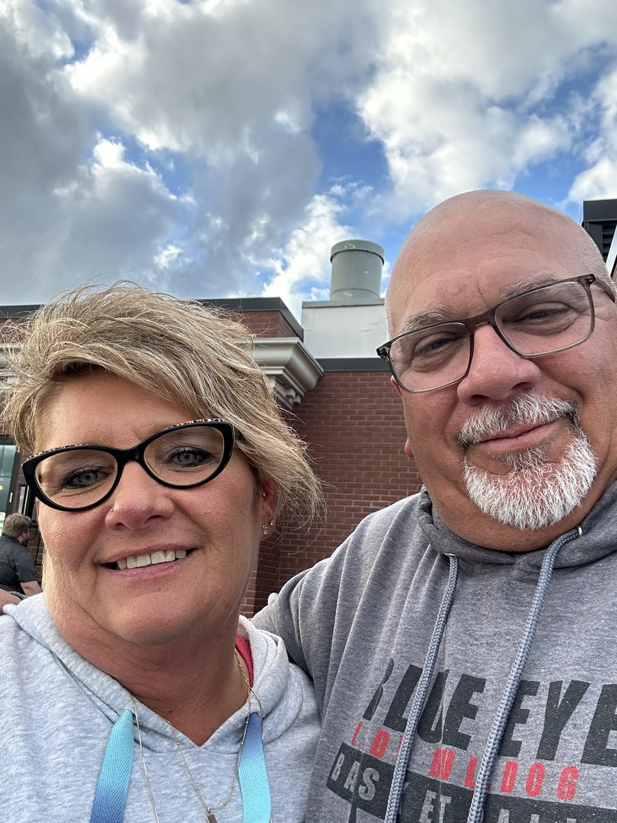 dishman_jeff's tweet photo. Date Night! We don’t get very many of these! But it’s all worth it with her! Best friend, best coaches wife! 
@vantagerooftop https://t.co/q7lIp7heP5