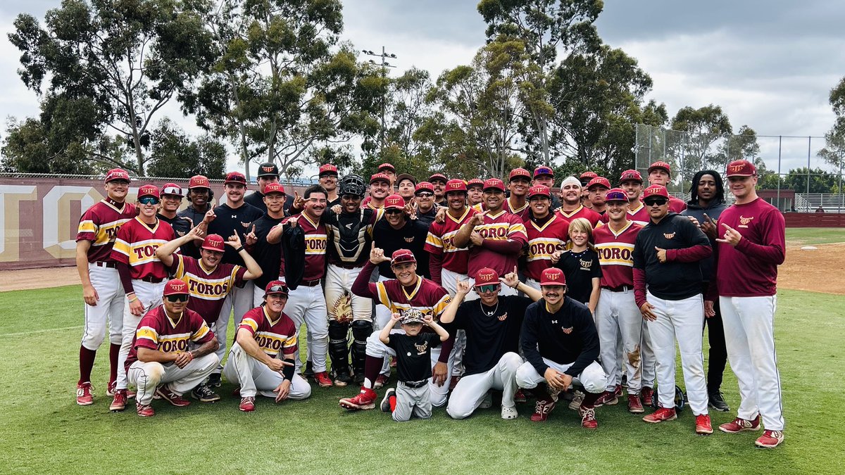CSUDHbaseball's tweet image. Toros win season finale on Senior Day 5-3 vs Cal State LA to finish the regular season 29-20 (25-15 CCAA). The Toros will now prepare for postseason play as the CCAA Playoffs begin May 7-10. Listen to Head Coach Tyler Wright Post game interview. #DHornsUp #ToughSmartUnselfish
