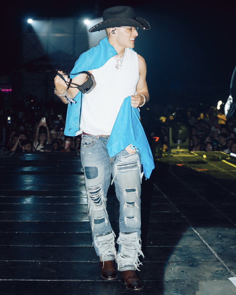 elmalibaby's tweet photo. Gracias por la noche más lindo Guatemala 🇬🇹 nuestra primera y no última, gracias, gracias, gracias ❤️🫂 de Valle de chalco pa’ Guatemala. https://t.co/gDK0SCcxBm
