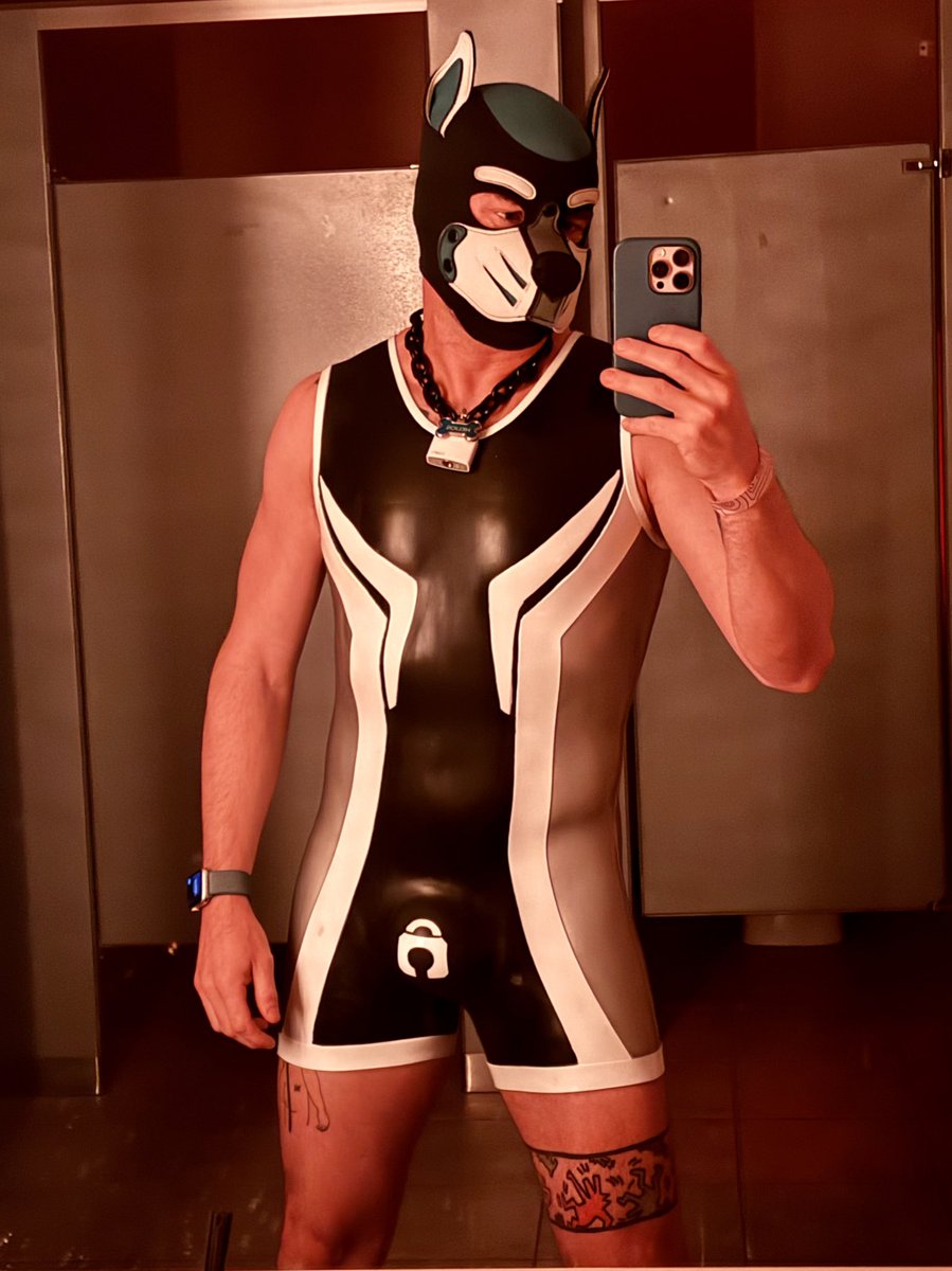 I was drenched in sweat so if you like cummy sweaty tail you would have loved mine last night 🐽🐾💦