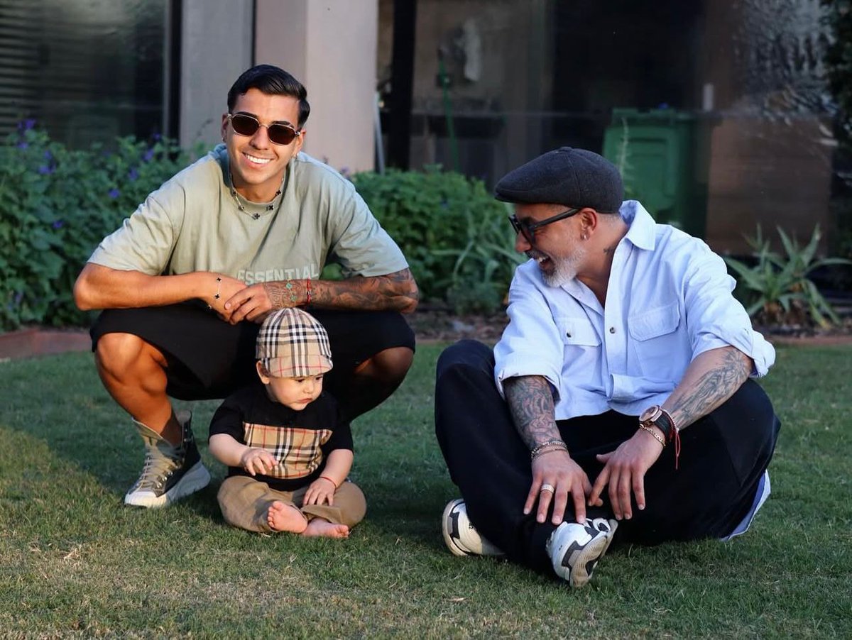 Festejando de la mejor manera 🫶🏻 Gracias familia por este día y a todos por sus saludos 💙💫