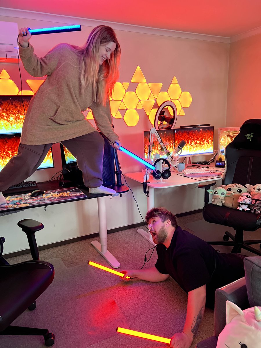 The dark side has never looked so bright with our Razer Aether Standing Light Bars 🔵🔴

Who's watching the latest season of Andor for #StarWarsDay? 👀

📷 <a href="/ashnbuzz/">AshnBuzz</a>