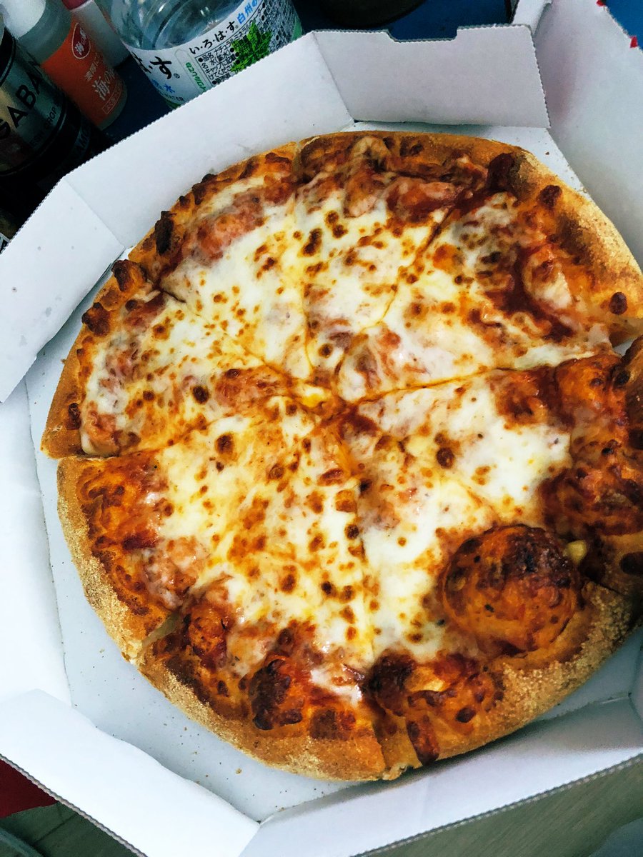 最近流行ってるのが、警察用語の
「あー、事件性ありませんね」
ピザが太るからとひかえてて、とっちゃダメと叱られた時などにも、使うわけ。
困った時に、いつでも使えます。

あ、もちろん、これ、皮肉で書いてんの。