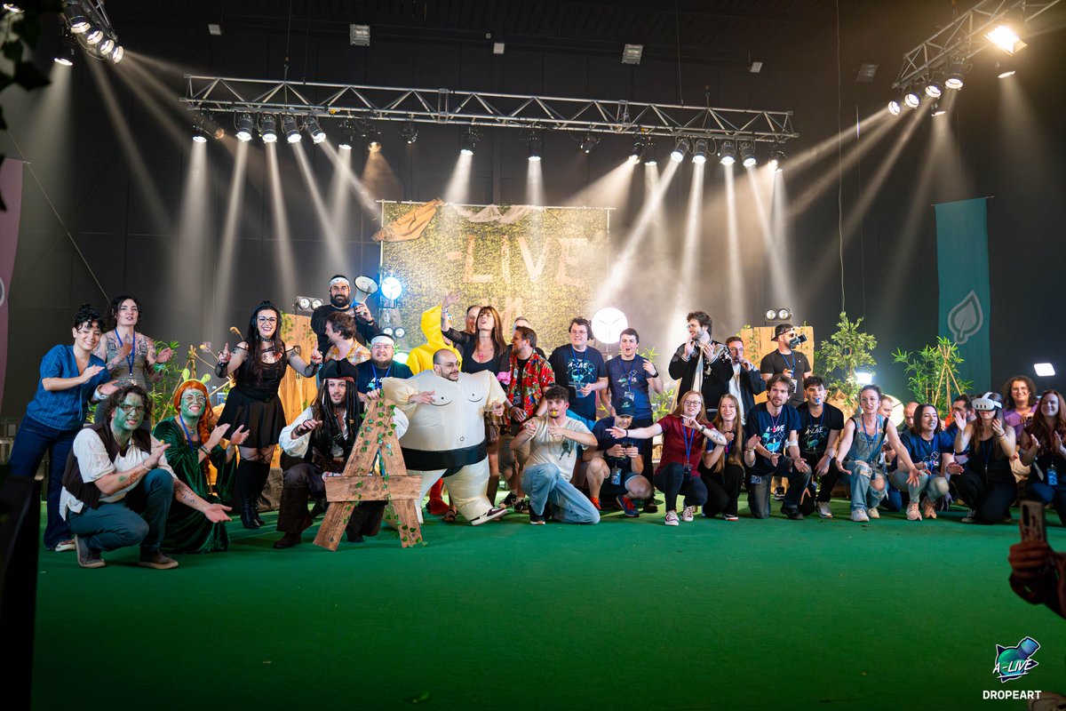 ALiveEvent_'s tweet photo. 📷 @DropeArt // SlainvFr // @jifeyn
#ALive5 #ALiveEvent https://t.co/JGU4h15p4s