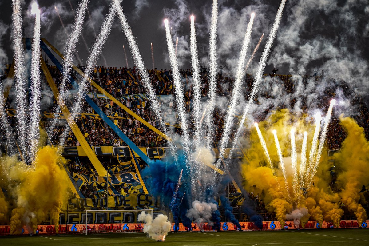 lucaschita_'s tweet photo. QUE LINDO QUE ES GANAR🇺🇦📸 https://t.co/a8hZH6FPNE