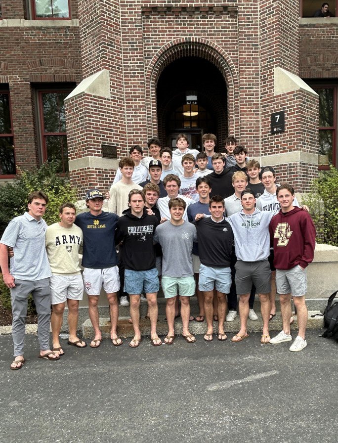 Great to see all the boys together on our seniors final day at TA! We are looking forward to watching #2, #12, #13, #17, #19, #20, #21, #26 do great things in the future!🐅