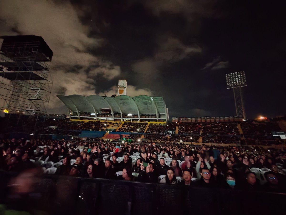 CartonRock's tweet image. 🎛️ Con un 60 % de aforo se inicia el concierto de Anima Inside en la apertura de #MastersOfRock Ecuador.

📣 El público mostró su descontento cuando las luces se encendieron por la ausencia confirmada de @scorpions, pero el escenario está listo para #Foreigner y #Europe.