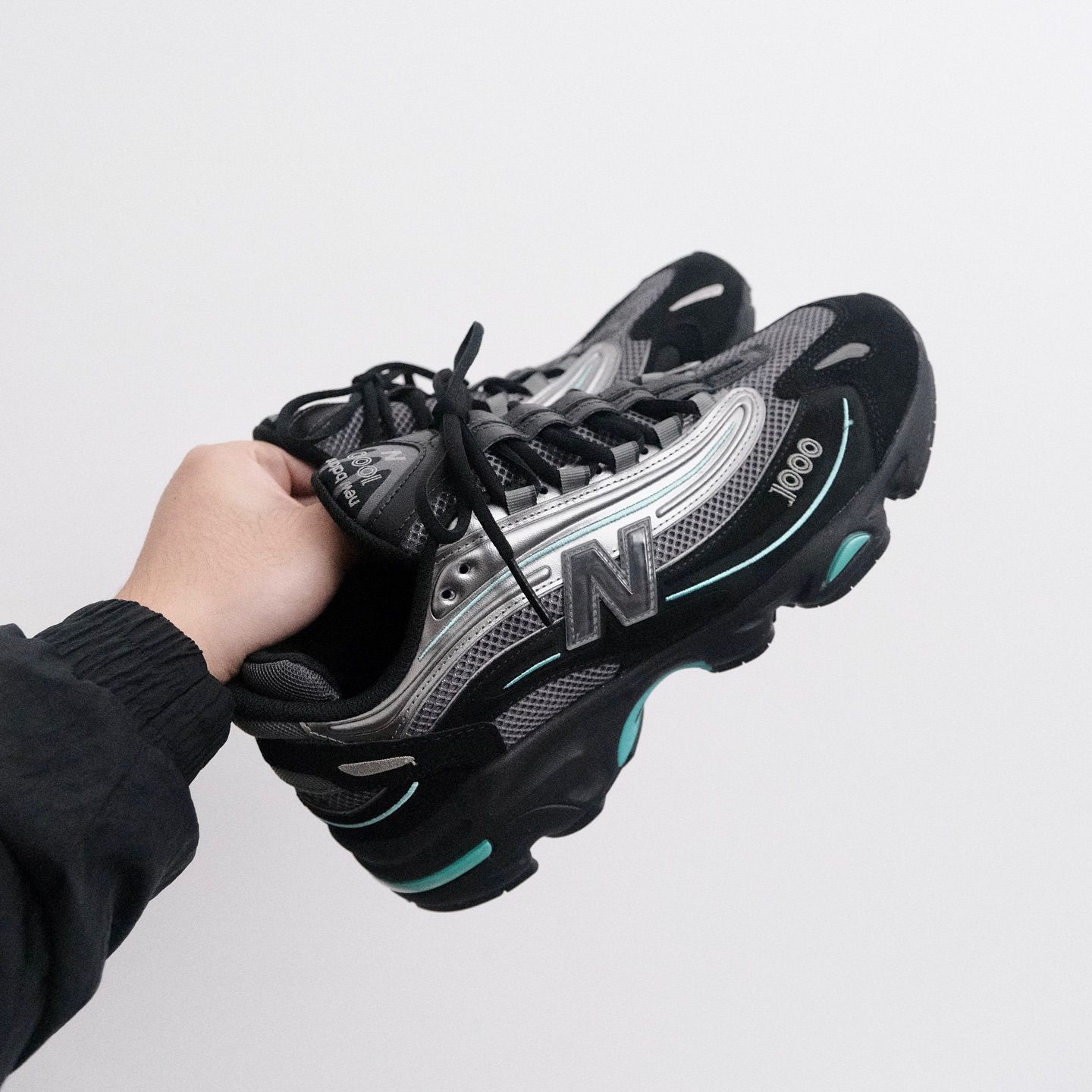 海外限定 New Balance x JD Sports Exclusive 1000 Black Teal Sneaker News on X: 