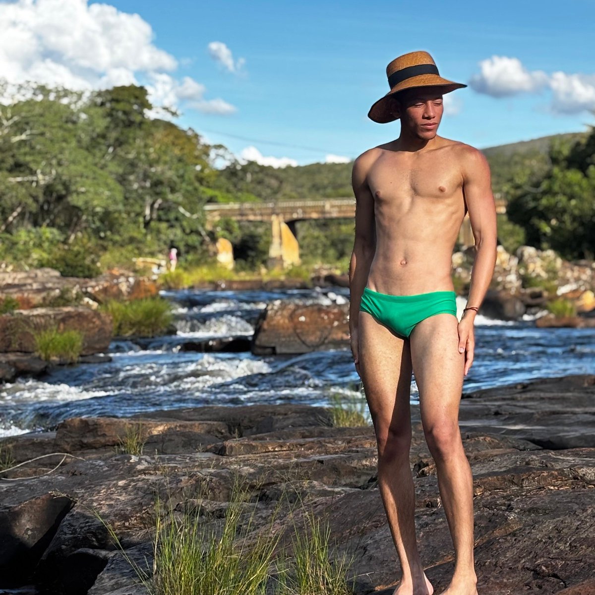 GabrielBH 1,80 tweet media