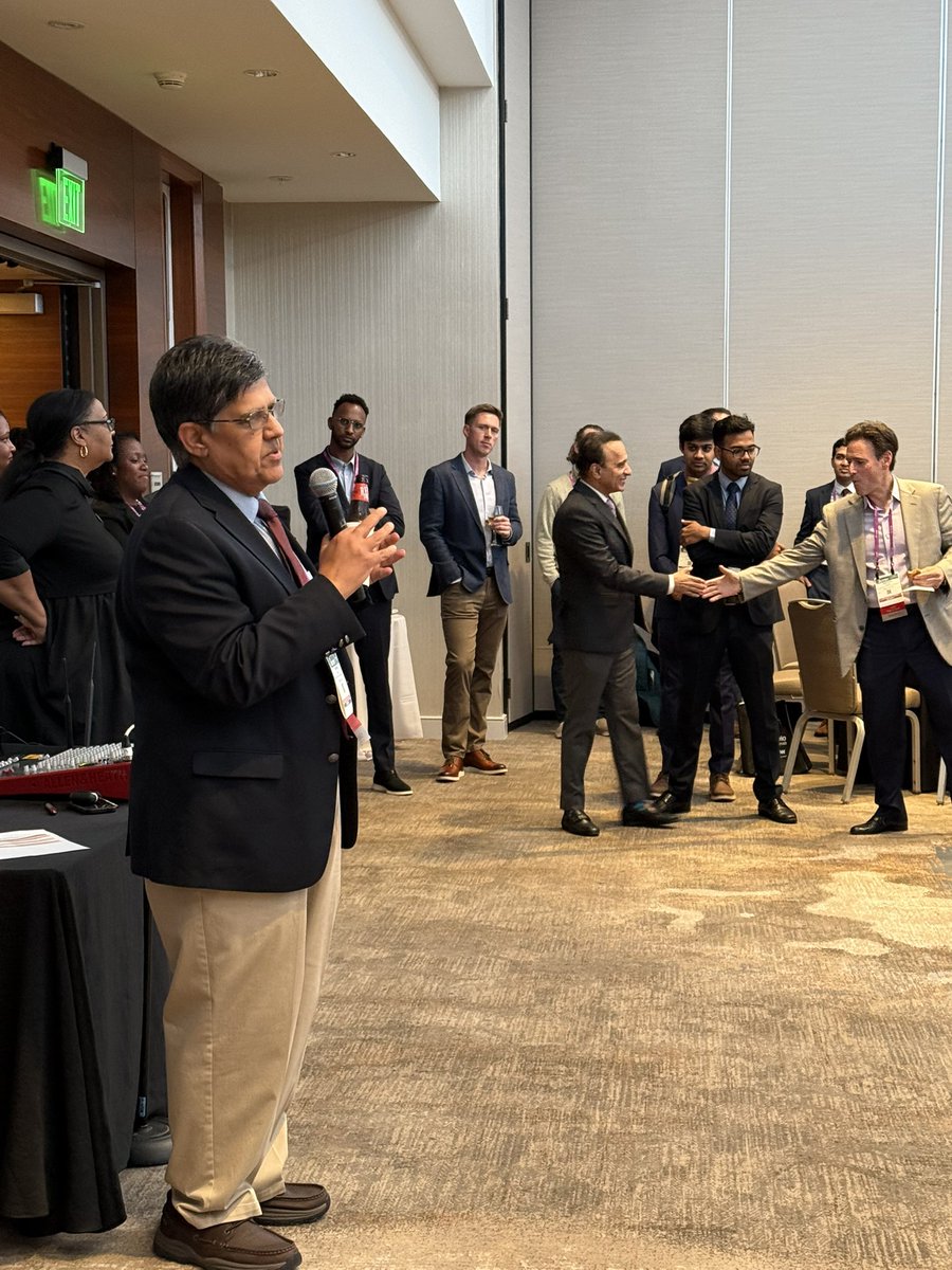 MN_GIMD's tweet image. And we are ready to go! The @ASGEendoscopy leadership support is phenomenal! Incoming President #AmitabhChak &amp;amp; Current President #PrateekSharma and @ChahalPrabhleen Membership Committee Chair!